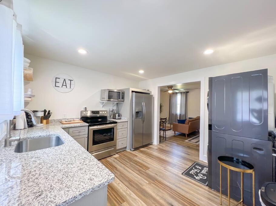 Апартаменты 2Br Cedar Lane Road Retreat At Swamp Rabbit Trail! Гринвилл Экстерьер фото